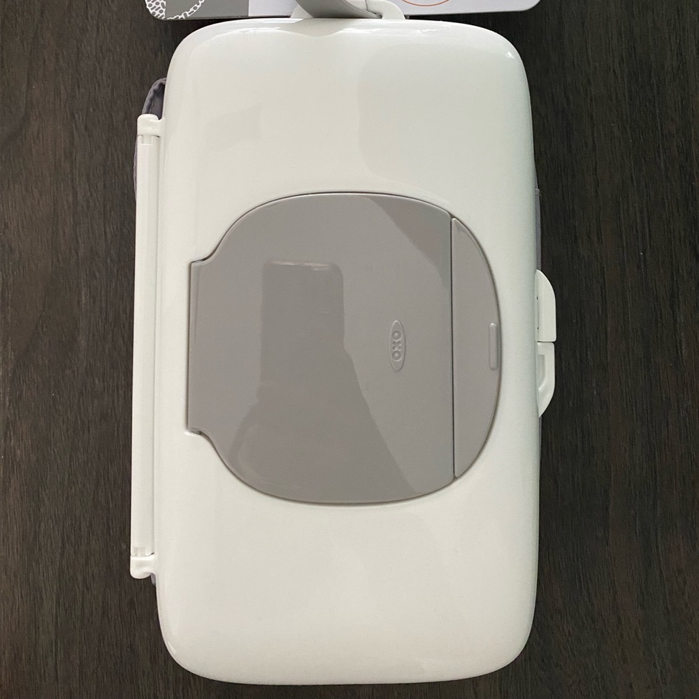 Wipes Dispenser w Diaper Pouch (new)